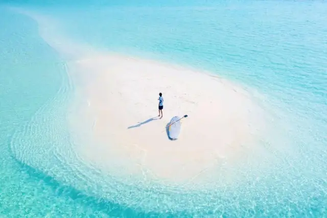 Gdzie polecieć na majówkę? Odkryj najlepsze miejsca na słońcu