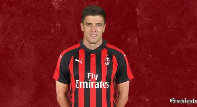 Zarobki Krzysztofa Piątka: Ile naprawdę zarabia w tureckiej lidze?