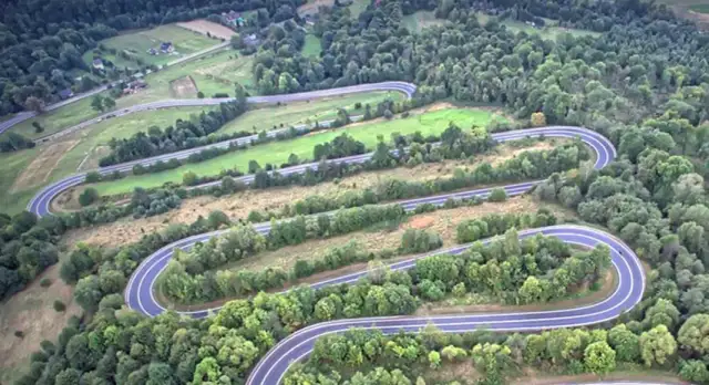 Najlepsze trasy motocyklowe w Podlasiu - odkryj ukryte atrakcje