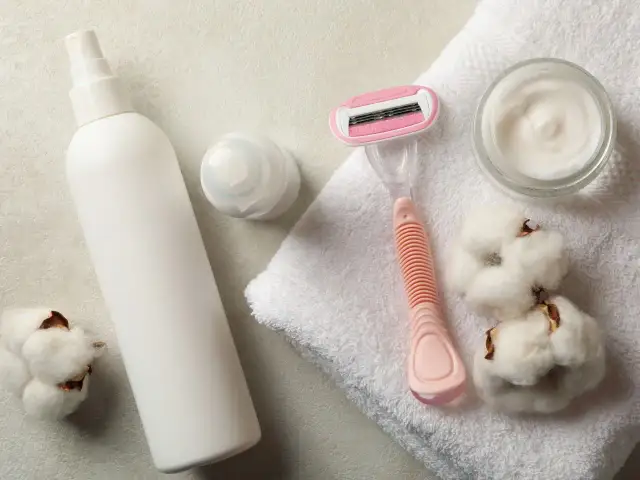 Jak golić sobie miejsca intymne bez podrażnień i bólu