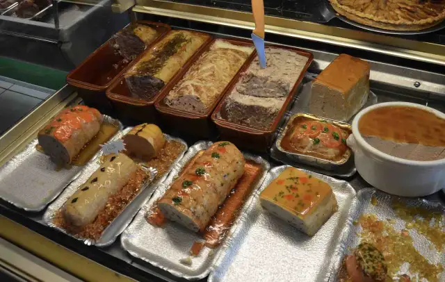 Jak piec pasztet w foremkach aluminiowych bez ryzyka przypalenia