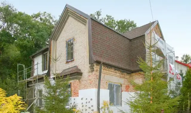 Jak ocieplić stary dom z cegły i uniknąć wysokich kosztów ogrzewania