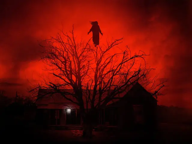 Najlepsze horrory: 10 mrożących krew w żyłach filmów na niepokojący wieczór