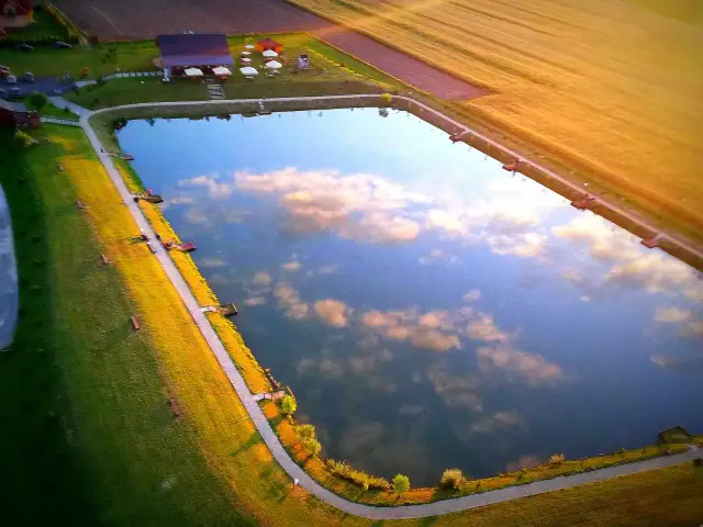 Łowisko i smażalnia ryb Ostrówek - najlepsze ryby w Chróścicach