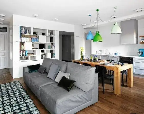 Jak podzielić salon na dwa pokoje? Sprytne sposoby na funkcjonalne wnętrze