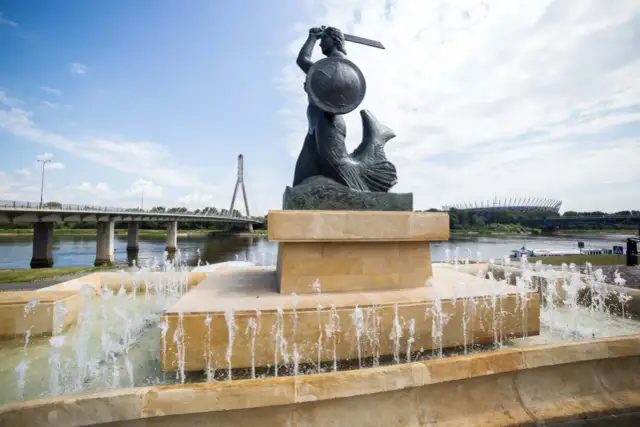 Skąd wzięła się nazwa Warszawa? Odkryj jej prawdziwe znaczenie