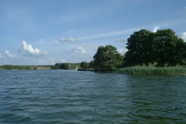 Jezioro Ryńskie: atrakcje, historia i praktyczne informacje dla turystów