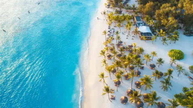 Kiedy najlepiej jechać na Zanzibar, aby uniknąć tłumów i deszczu?