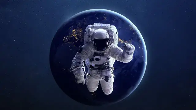Poznaj zarobki astronautów za lot w kosmos - realne stawki i premie