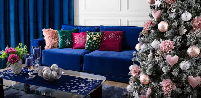 Jak udekorować salon na Boże Narodzenie: 6 inspirujących pomysłów na święta