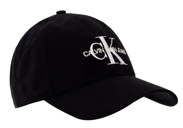 Ile kosztuje czapka Calvin Klein? Ceny od 129 do 370 zł