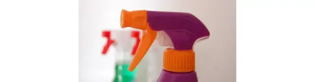 Jak wygląda dezynfekcja mieszkania? Skuteczne metody i porady bezpieczeństwa