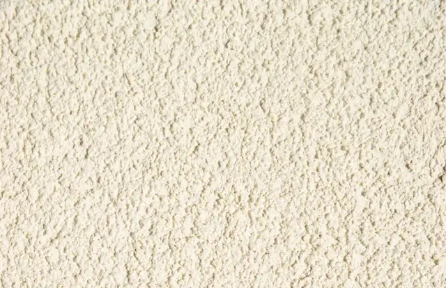 Tynki cienkowarstwowe jaki wybrać? Kluczowe czynniki i porady dla projektu