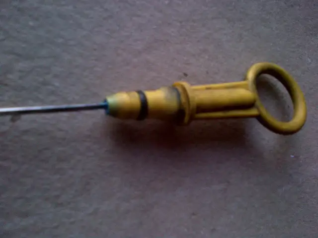 Złamany bagnet olejowy a silnik - fakty i bezpieczeństwo