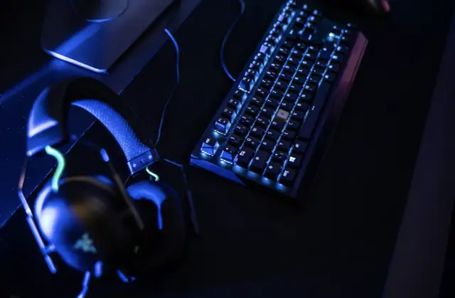 Sport bez trybun: amatorskie turnieje online, które wciągają