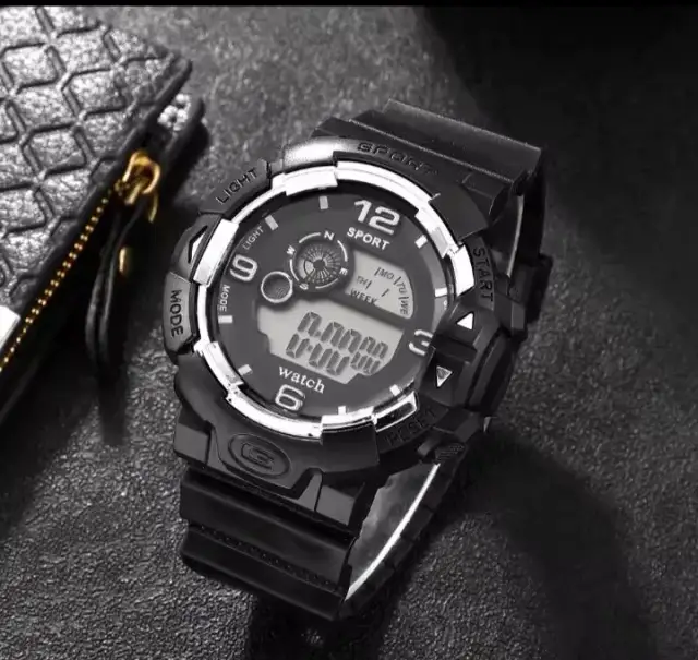 Zegarek damski z elektronicznym wyświetlaczem – funkcjonalność i styl