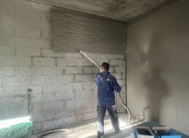 Tynk Diamant czy cementowo-wapienny - który wybór jest lepszy dla Ciebie?