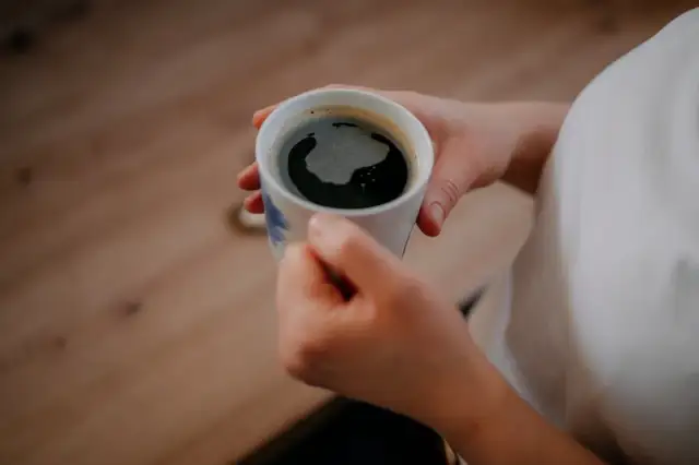 Co oznacza cytat zalewają nas emocje i jak wpływa na nasze życie