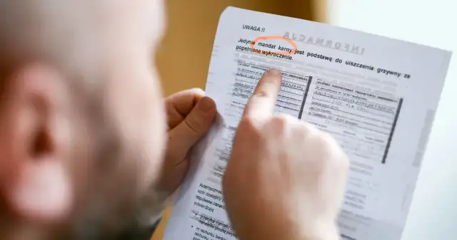 Na jaki adres przychodzi mandat z fotoradaru? Sprawdź, zanim będzie za późno