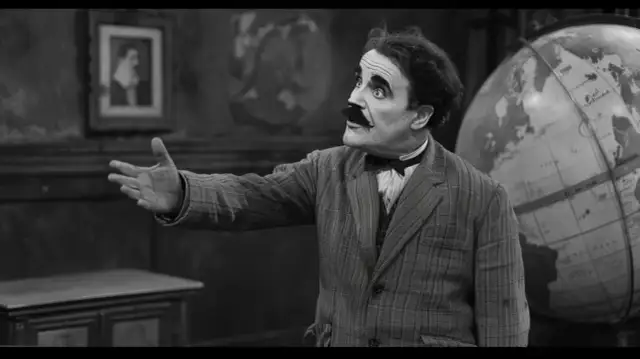 Dyktator Chaplina: Jak satyra obnaża absurdy władzy?