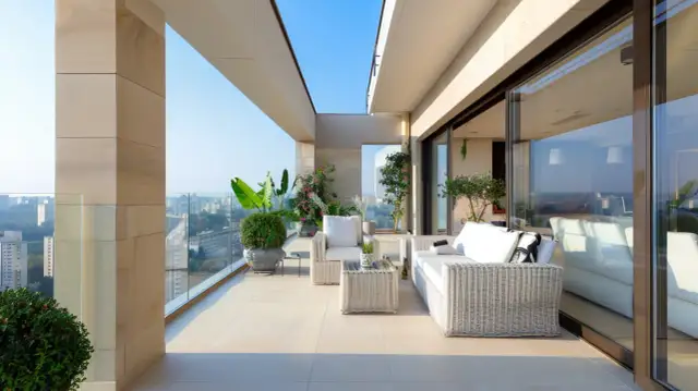 Balkon Szklany: Elegancja i Bezpieczeństwo Twojego Domu?