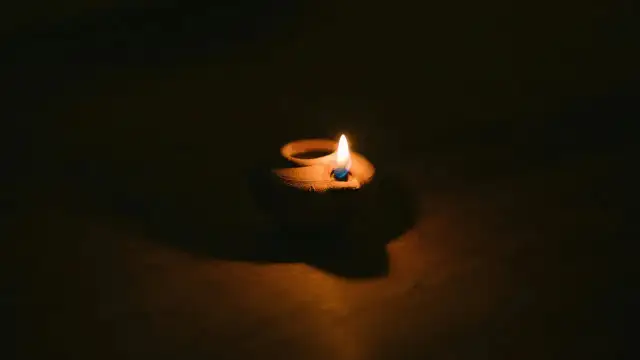 Kaganiec czy kaganek oświaty – zrozum różnice i znaczenie