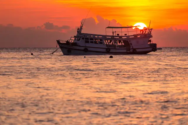 Zatoka Tajlandzka: Odkryj najlepsze wyspy i ich atrakcje