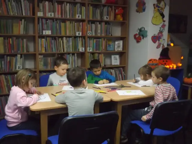 Pan Listopad wiersz – jak zachwycić dzieci jesienną poezją