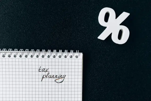 Sprzedaż nieruchomości a podzielona płatność – co musisz wiedzieć