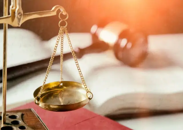 Czy kasacja wstrzymuje wykonanie wyroku? Sprawdź, co musisz wiedzieć