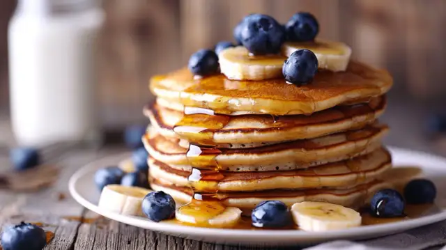 Protein pancakes przepis: Najlepsze pancakes proteinowe na śniadanie