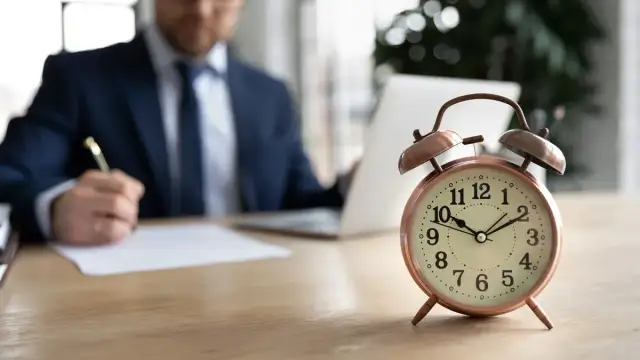 4 dniowy tydzień pracy w jakim kraju? Oto najnowsze informacje i plany