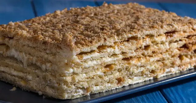 Ciasta z masą budyniową przepisy, które zachwycą Twoje podniebienie