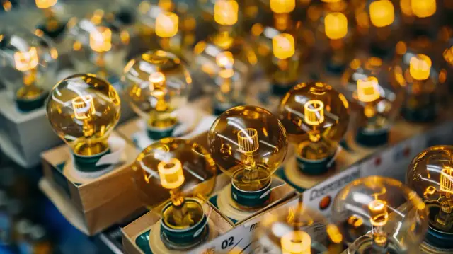 Żarówki Orlen: Czy warto kupować żarówki samochodowe na stacjach Orlen?