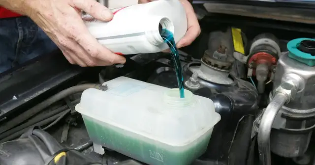 Płyn w chłodnicy co ile wymiana – uniknij kosztownych awarii