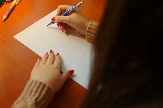 Jak napisać podanie do dyrektora? Przykłady i błędy do uniknięcia