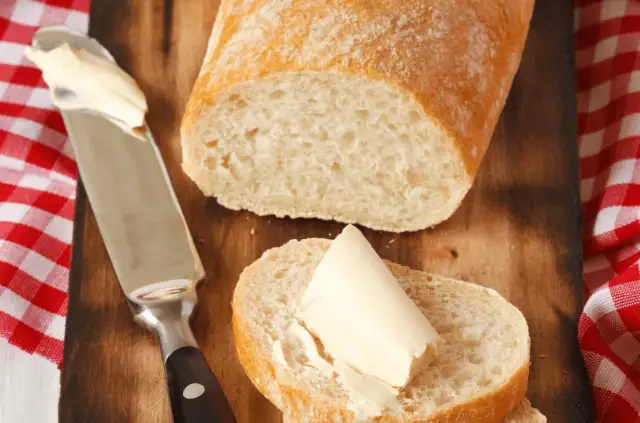 Jak zrobić chleb na proszku do pieczenia - szybki i prosty przepis