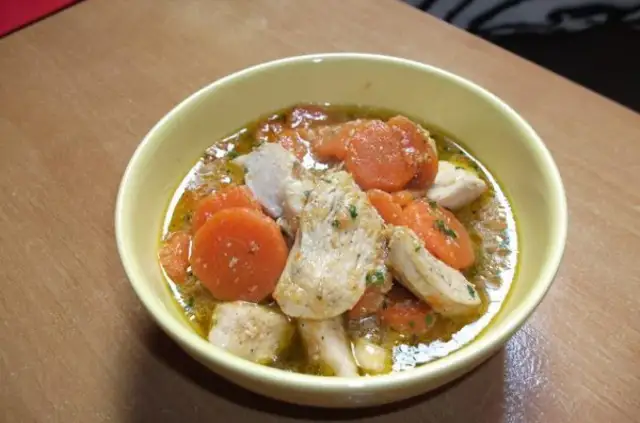 Czy galaretka z kurczaka jest lekkostrawna? Sprawdź jej zdrowotne zalety