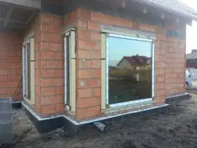 Okno fix w ramie czy w skrzydle - co wybrać, by zaoszczędzić?