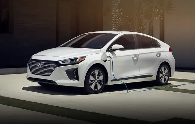 Hyundai Ioniq Hybrid Plug-In: Czy warto kupić ten nowoczesny model?