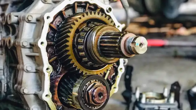 Czy wymiana oleju w skrzyni biegów pomaga w uniknięciu kosztownych napraw?