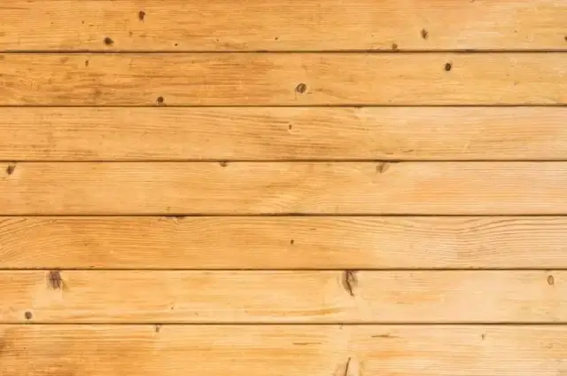 Czym pomalować boazerię świerkową? Najlepsze farby i techniki malowania