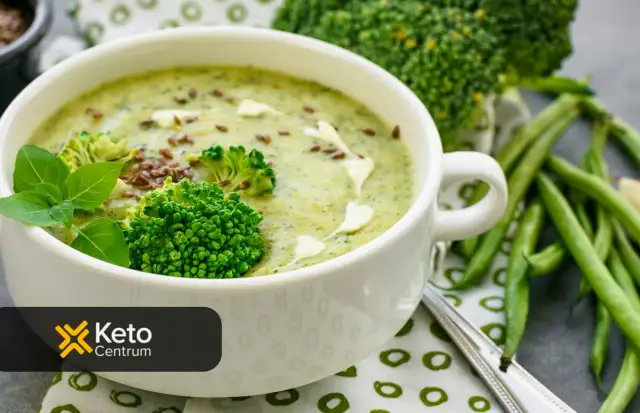 Jakie zupy na keto? Proste przepisy na niskowęglowodanowe dania