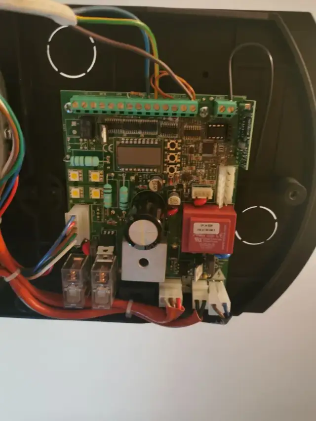 Jak zwiększyć zasięg pilota do bramy FAAC i uniknąć problemów z sygnałem