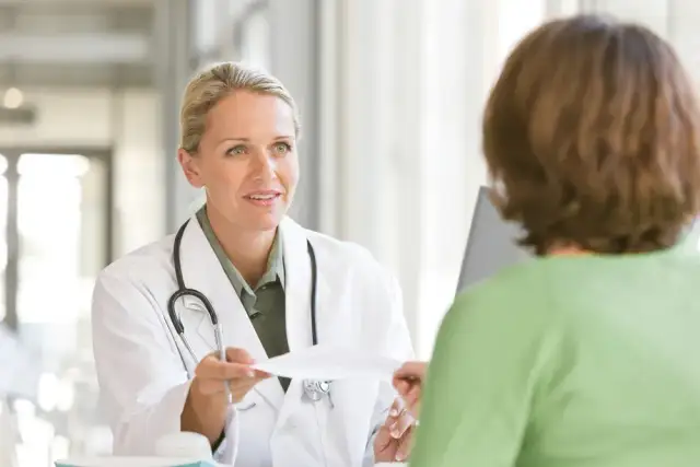 Czy trzeba wykupić receptę na l4? Poznaj ważne zasady i opcje