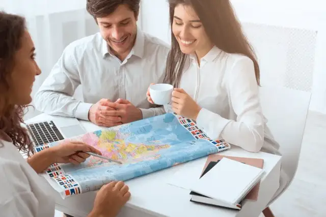 Jak sprawdzić biuro podróży w KRD i uniknąć oszustw finansowych