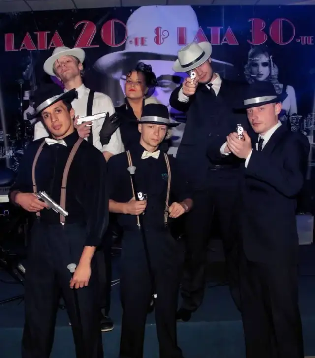 Impreza w stylu lat 30: Jak uniknąć nudnych przyjęć i zaskoczyć gości