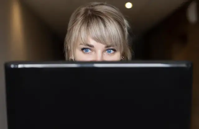 Jak kultura memów i trendy internetowe wpływają na promocje na polskich platformach rozrywkowych?