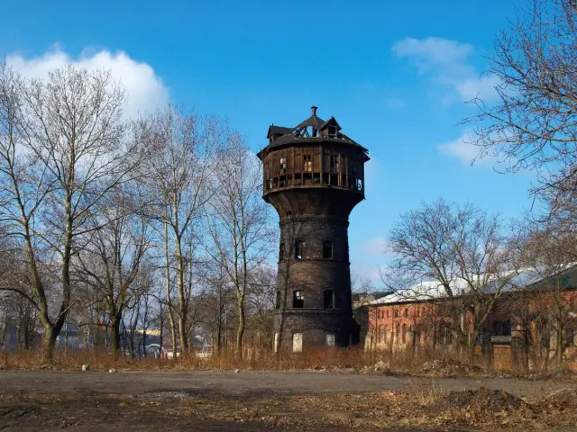 Huty na Śląsku: historia, lokalizacje i ich wpływ na rozwój regionu