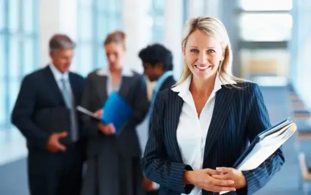 Czy dyrektor może być opiekunem stażu? Sprawdź ważne przepisy